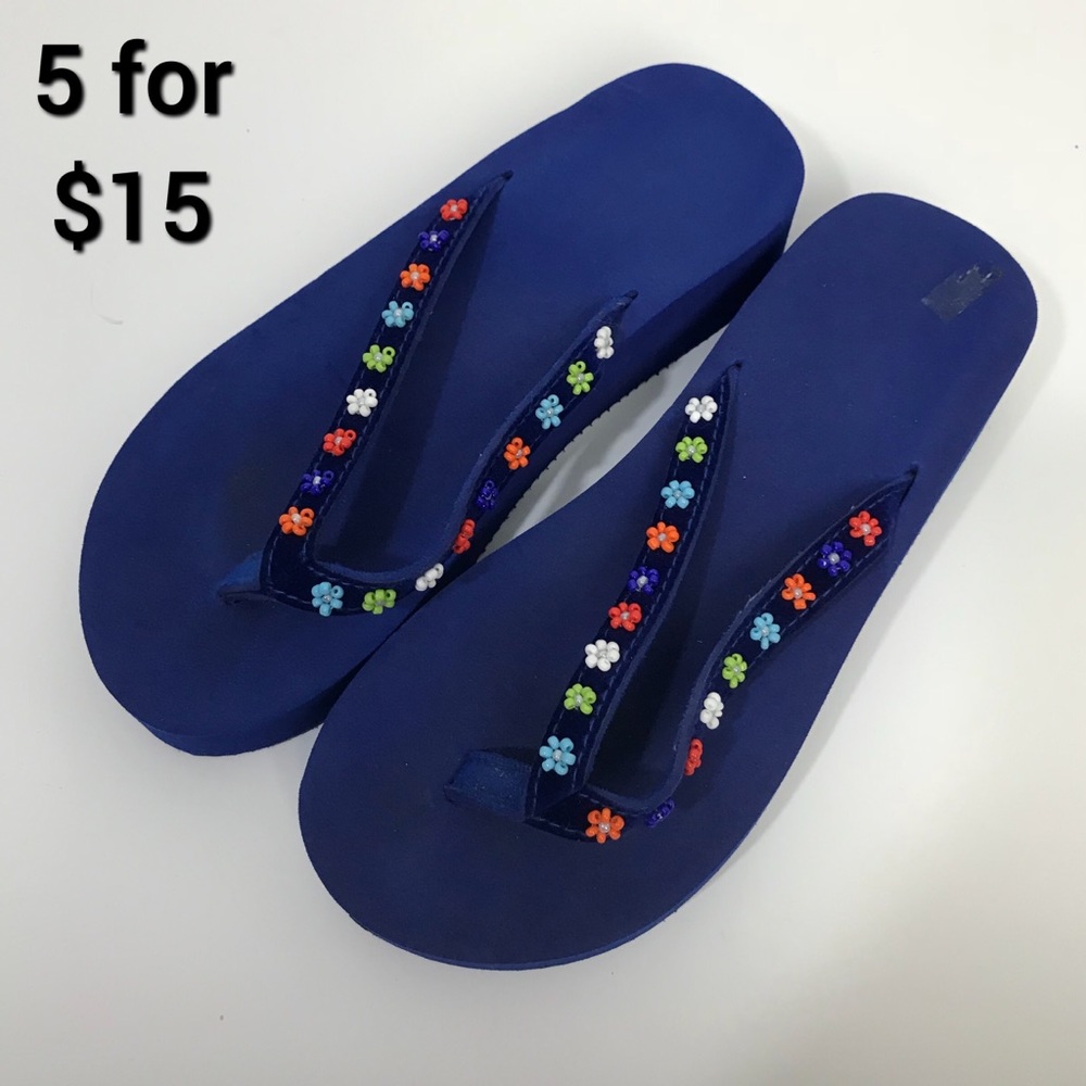 Cute flip flops. Size 7